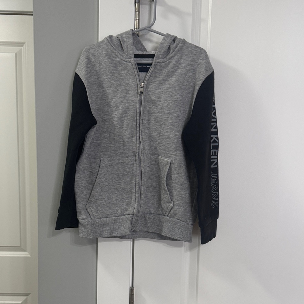 Calvin Klein Kids Hoodie in Gray and Black